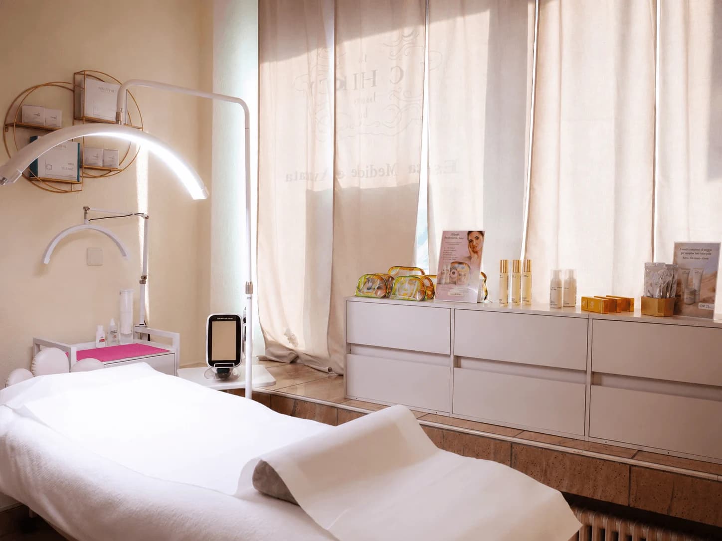 Cabina trattamenti viso di The Chic Beauty Box a Locarno